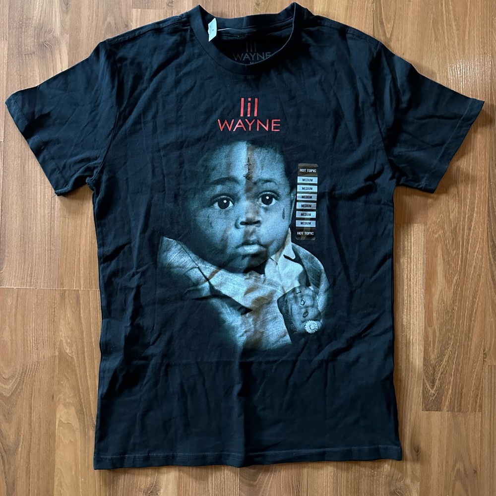 🎼 NWT Lil Wayne T-shirt size medium 🆕 Hot Topic 🎧